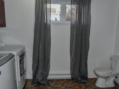Powder room - 2775 Rue Des Perdrix, Drummondville, QC - Indoor Photo Showing Laundry Room
