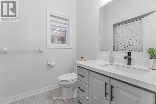 44 Maisonneuve Blvd, Brampton, ON - Indoor Photo Showing Bathroom
