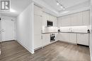 #808 -297 Oak Walk Dr, Oakville, ON  - Indoor Photo Showing Kitchen With Upgraded Kitchen 