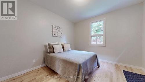 103 Grant Ave, Hamilton, ON - Indoor Photo Showing Bedroom