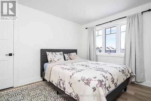 231 Jackson St, West Grey, ON - Indoor Photo Showing Bedroom