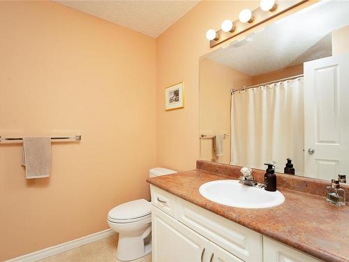 538 Greenhorn Pl, Ladysmith, BC - Indoor Photo Showing Bathroom