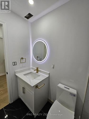48 King St, Chatham-Kent, ON - Indoor Photo Showing Bathroom
