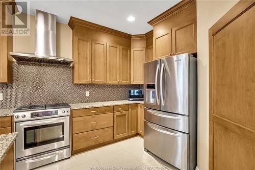 12337 Candlewood Drive, Tecumseh, ON - Indoor Photo Showing Kitchen