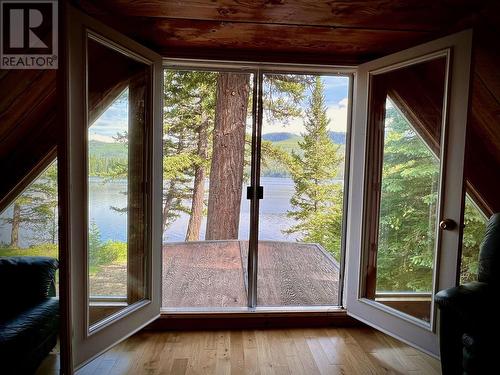 5264 N Machete Lake Road, 100 Mile House, BC - Indoor Photo Showing Other Room With Body Of Water