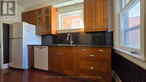 92 Bowood Ave, Toronto, ON - Indoor Photo Showing Kitchen
