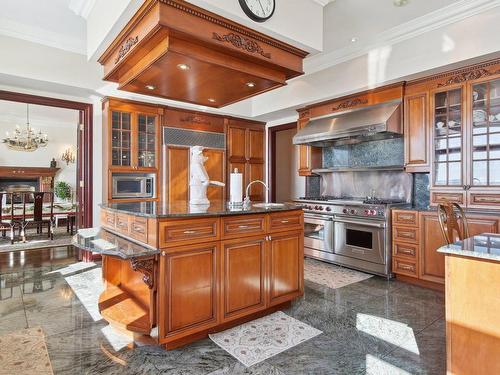 Cuisine - 1830 Ch. Du Bord-Du-Lac-Lakeshore, Dorval, QC - Indoor Photo Showing Kitchen