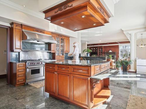 Cuisine - 1830 Ch. Du Bord-Du-Lac-Lakeshore, Dorval, QC - Indoor Photo Showing Kitchen