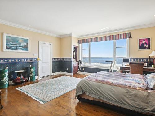 Chambre Ã Â coucher - 1830 Ch. Du Bord-Du-Lac-Lakeshore, Dorval, QC - Indoor Photo Showing Bedroom With Fireplace