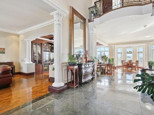 Hall d'entrÃ©e - 1830 Ch. Du Bord-Du-Lac-Lakeshore, Dorval, QC - Indoor Photo Showing Living Room