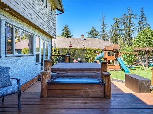 4085 Carey Pl, Royston, BC - Outdoor With Deck Patio Veranda
