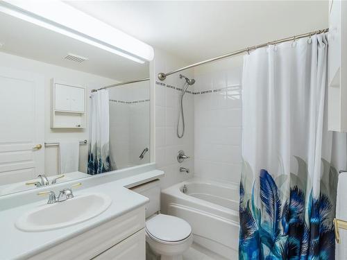 214-5650 Edgewater Lane, Nanaimo, BC - Indoor Photo Showing Bathroom
