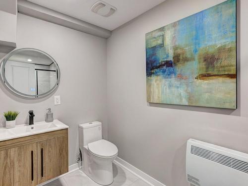 Salle de bains - 49 Rue Desbarats, Kirkland, QC - Indoor Photo Showing Bathroom