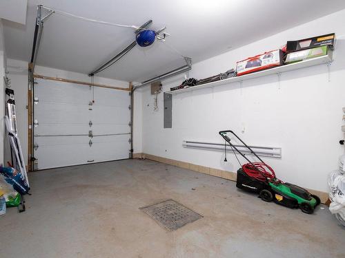 Garage - 4510 Boul. St-Martin O., Laval (Chomedey), QC - Indoor Photo Showing Garage