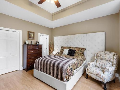 5780 Bradbury Rd, Nanaimo, BC - Indoor Photo Showing Bedroom