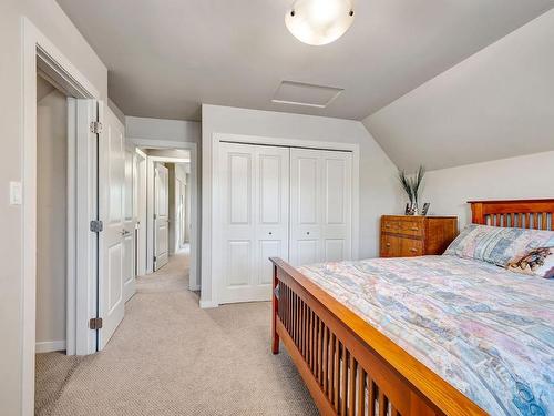 536 Park Drive, Clearwater, BC - Indoor Photo Showing Bedroom
