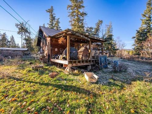 1049 Hepburn Rd, Chase, BC - Outdoor