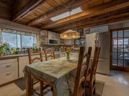 1049 Hepburn Rd, Chase, BC - Indoor Photo Showing Dining Room