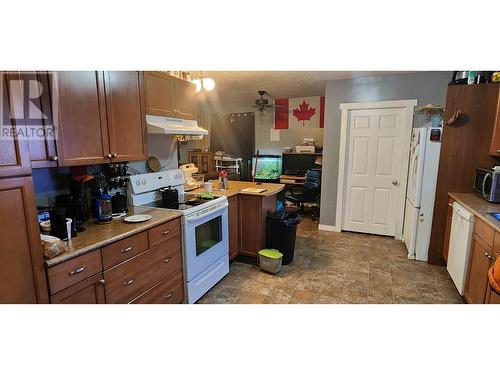 20 Eagle Street, Kitimat, BC - Indoor Photo Showing Kitchen