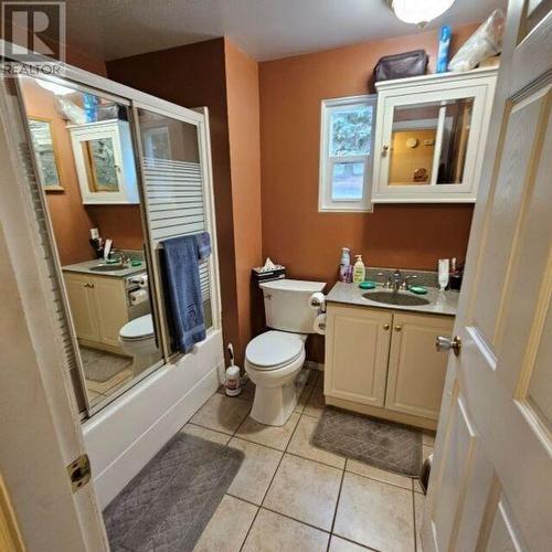 7955 China Valley Road, Chase, BC - Indoor Photo Showing Bathroom