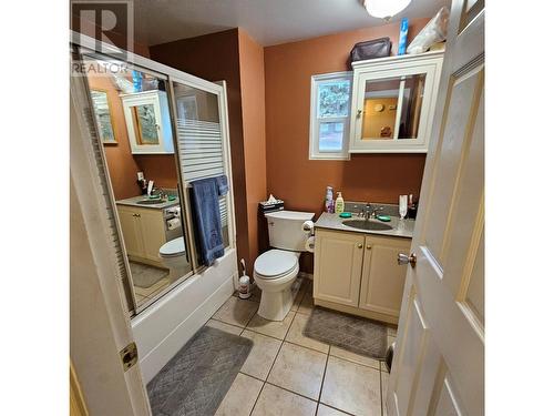 7955 China Valley Road, Chase, BC - Indoor Photo Showing Bathroom