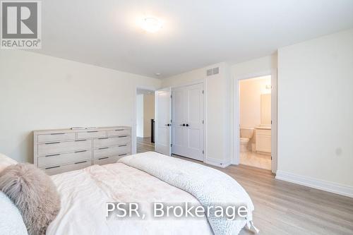 46 Great Falls Boulevard S, Hamilton, ON - Indoor Photo Showing Bedroom