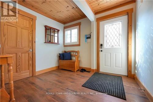 9 Lakeview Cottage Road, Kawartha Lakes, ON - Indoor Photo Showing Other Room