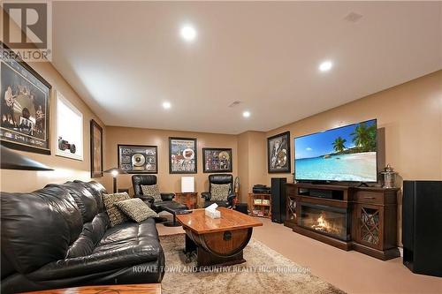 9 Lakeview Cottage Road, Kawartha Lakes, ON - Indoor With Fireplace