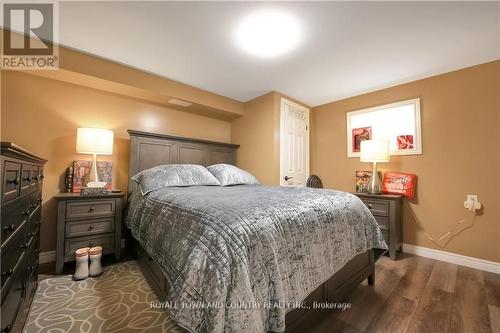 9 Lakeview Cottage Road, Kawartha Lakes, ON - Indoor Photo Showing Bedroom