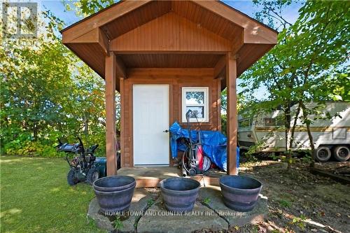 9 Lakeview Cottage Road, Kawartha Lakes, ON - Outdoor
