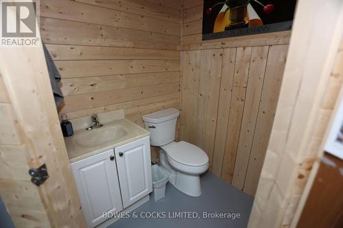 19 Village Cres, Peterborough, ON - Indoor Photo Showing Bathroom