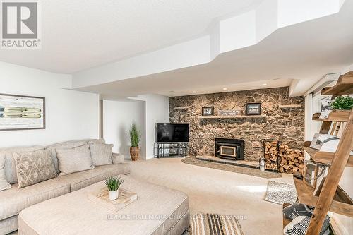 1069 Lakeshore Rd E, Oro-Medonte, ON - Indoor Photo Showing Living Room With Fireplace