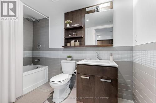 421 - 295 Adelaide Street W, Toronto, ON - Indoor Photo Showing Bathroom