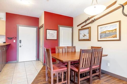 201 - 1500 Mcdonald Avenue, Fernie, BC - Indoor Photo Showing Dining Room