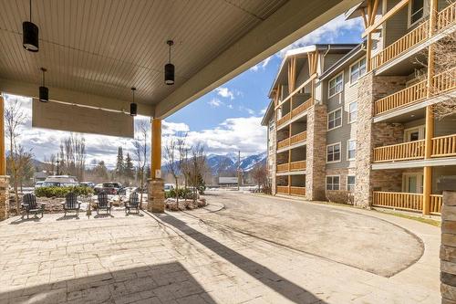 201 - 1500 Mcdonald Avenue, Fernie, BC - Outdoor With Balcony With Exterior