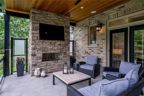 731 Montgomery Drive, Ancaster, ON - Outdoor With Deck Patio Veranda With Exterior