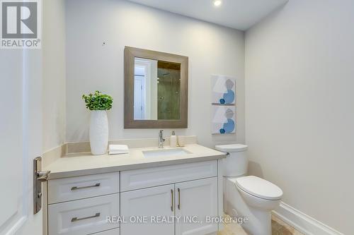 332 Sawyer Rd, Oakville, ON - Indoor Photo Showing Bathroom
