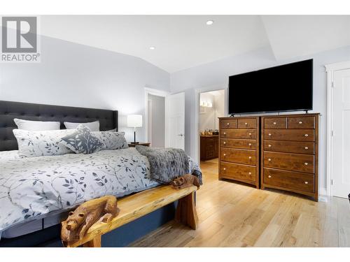 1541 Blind Bay Road Unit# 1, Blind Bay, BC - Indoor Photo Showing Bedroom