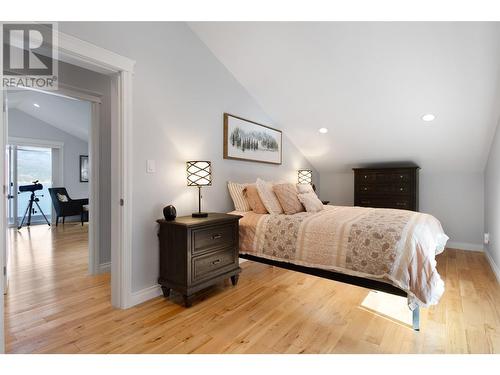 1541 Blind Bay Road Unit# 1, Blind Bay, BC - Indoor Photo Showing Bedroom