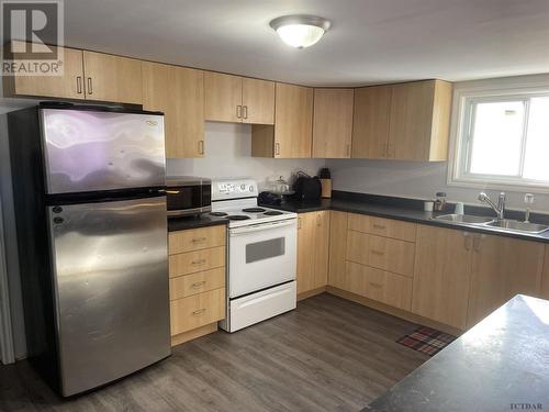 55 Theriault Boulevard, Timmins (Algonquinto Jubilee), ON - Indoor Photo Showing Kitchen With Double Sink