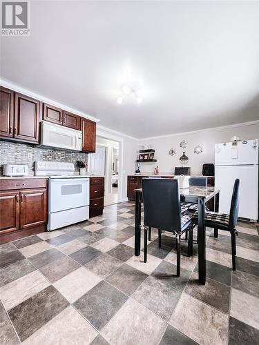 33 Southcott Drive, Grand Falls-Windsor, NL - Indoor Photo Showing Kitchen