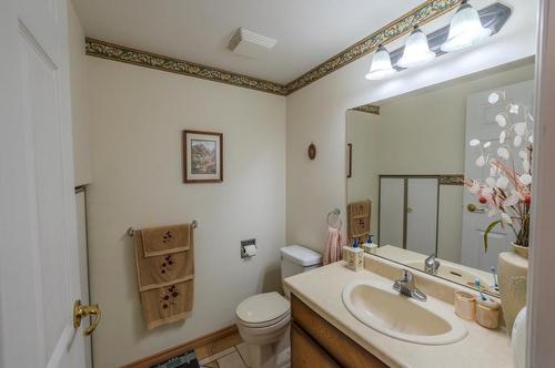 11-80 Green Avenue, Penticton, BC - Indoor Photo Showing Bathroom