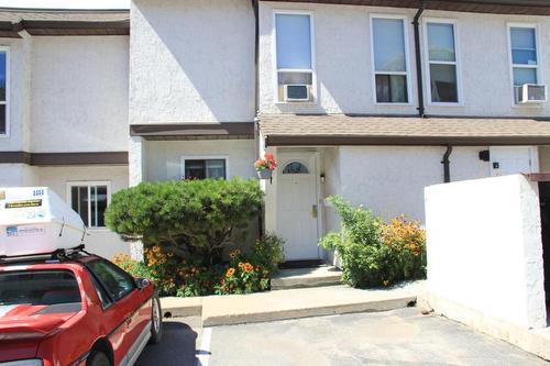 11-80 Green Avenue, Penticton, BC - Outdoor