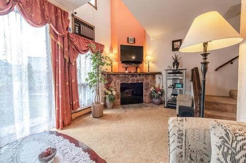 11-80 Green Avenue, Penticton, BC - Indoor With Fireplace