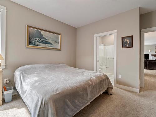 4-3535 Wood Avenue, Armstrong, BC - Indoor Photo Showing Bedroom