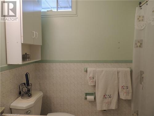 436 Victoria Street E, Dundalk, ON - Indoor Photo Showing Bathroom