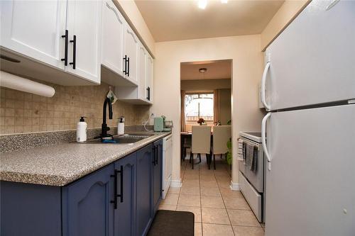 150 Gateshead Crescent|Unit #77, Stoney Creek, ON - Indoor Photo Showing Kitchen With Double Sink