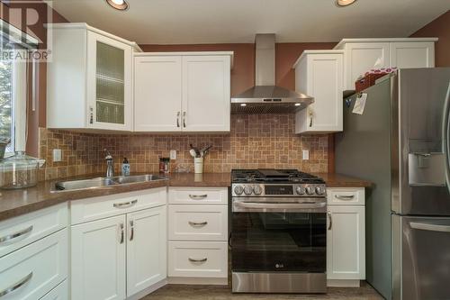80-1950 Braeview Place, Kamloops, BC - Indoor Photo Showing Kitchen With Double Sink