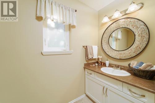 80-1950 Braeview Place, Kamloops, BC - Indoor Photo Showing Bathroom