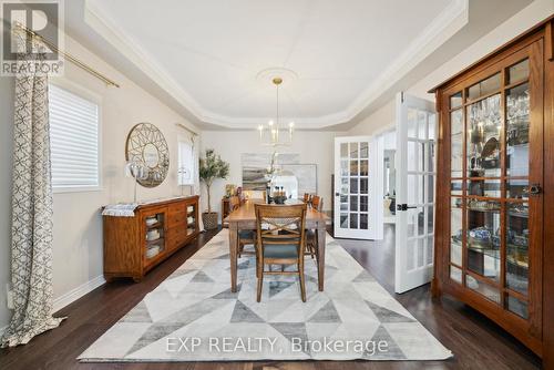 780 Foxcroft Blvd, Newmarket, ON - Indoor Photo Showing Dining Room